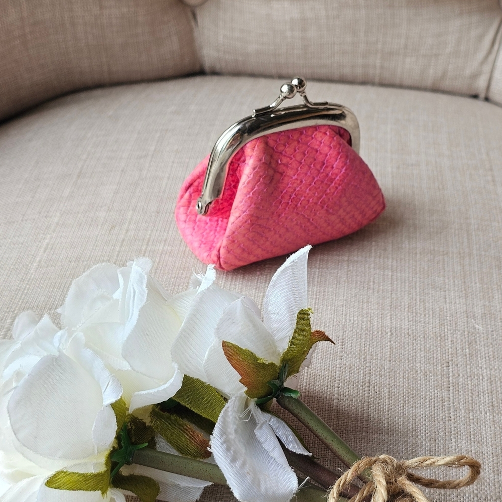 Vintage Genuine Snakeskin Kisslock / Framed Coin Purse / Pouch ( Pink ) - Picture 10 of 12